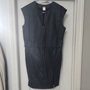 VENUS Elegant Black Zip-Up Dress